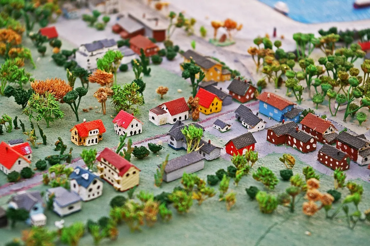 The Pros and Cons of Overpaying Your Mortgage vs Investing